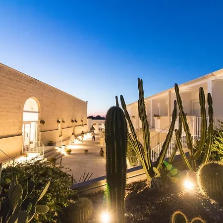 Masseria Bandino & Отель Отранто