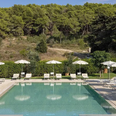 מלון Masseria Bandino & 4*