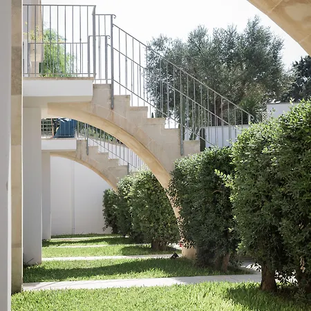 Masseria Bandino & Отель Отранто